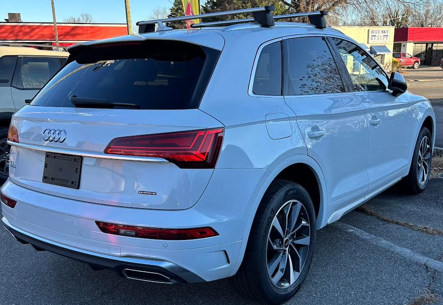 2024 Audi Q5 Premium Plus's photo