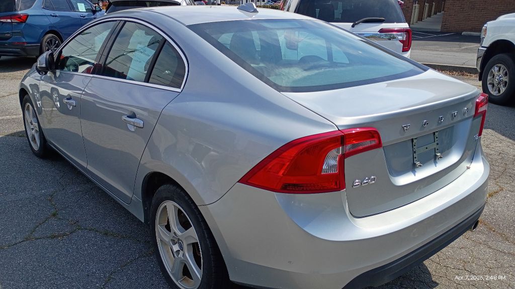 2013 Volvo S60 T5 FWD Auto's photo